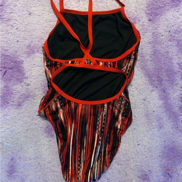 Speedo red athletic swimsuit - Picture 5 of 5